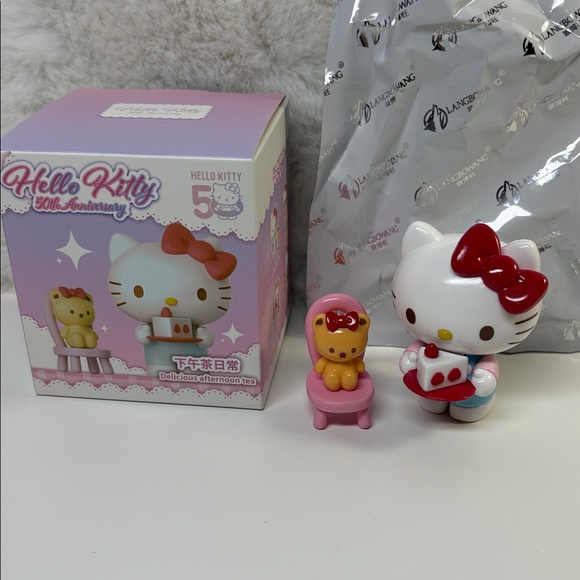 Hello Kitty 50th Anniversary Delicious Afternoon Tea Figurine Set - Picture 2 of 4
